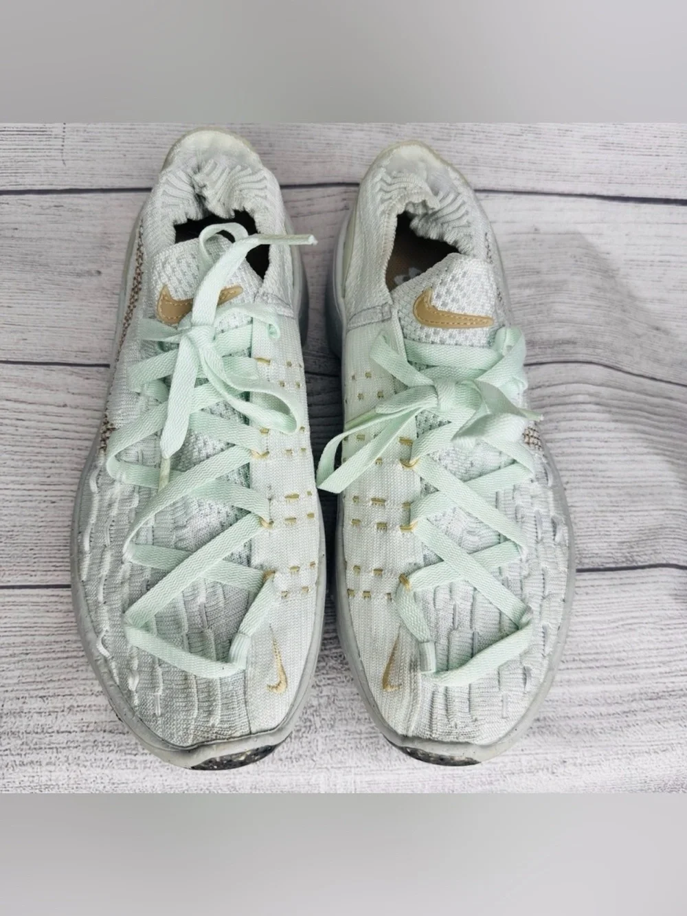 Nike Space Hippie 04 Barely Green Hemp 2022 Women's Size 8.5 Running DA2725-300